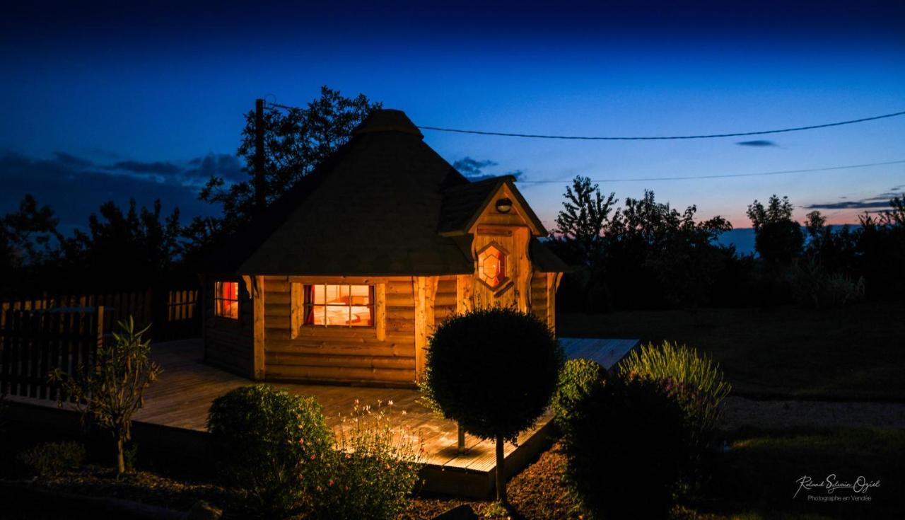 Domaine De La Courillere Bed and Breakfast Le Boupère Εξωτερικό φωτογραφία