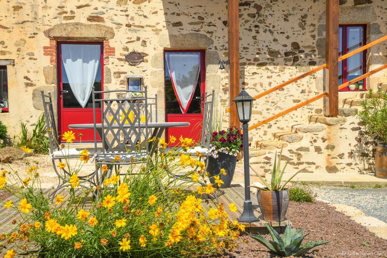 Domaine De La Courillere Bed and Breakfast Le Boupère Εξωτερικό φωτογραφία