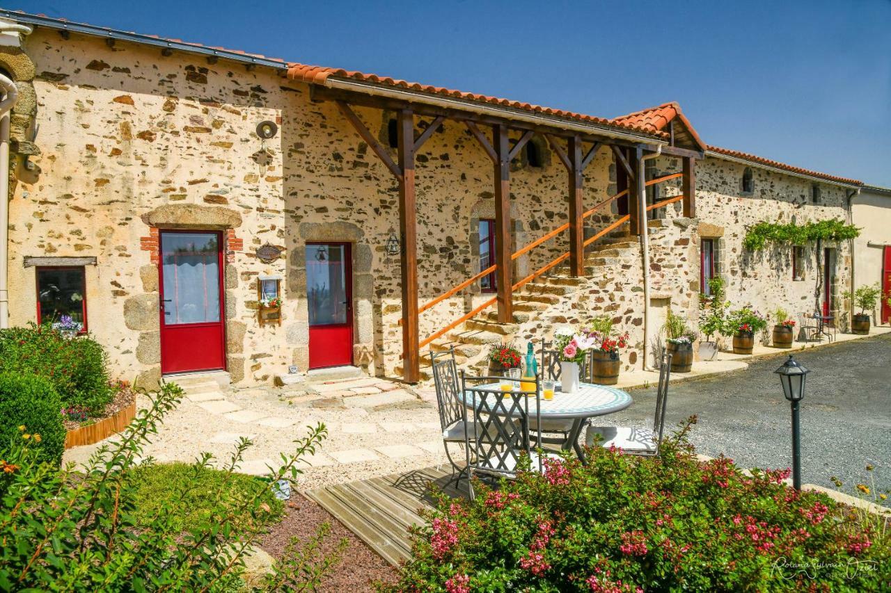 Domaine De La Courillere Bed and Breakfast Le Boupère Εξωτερικό φωτογραφία